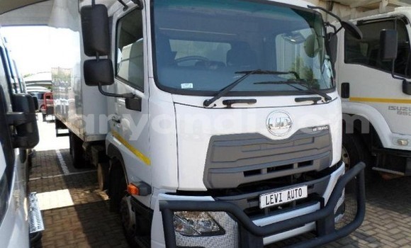 Nunua Ilio tumika UAZ 3153 Nyeupe Lori ndani ya Lusaka nchini Zambia Nunua Ilio tumika UAZ 3153 Nyeupe Lori ndani ya Lusaka nchini Zambia