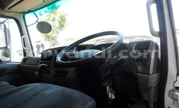 Nunua Ilio tumika UAZ 3153 Nyeupe Lori ndani ya Lusaka nchini Zambia Nunua Ilio tumika UAZ 3153 Nyeupe Lori ndani ya Lusaka nchini Zambia