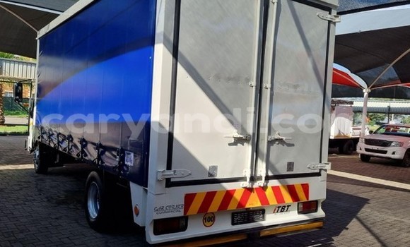 Buy Used Hino 300 Series White Truck in Lusaka in Zambia Buy Used Hino 300 Series White Truck in Lusaka in Zambia