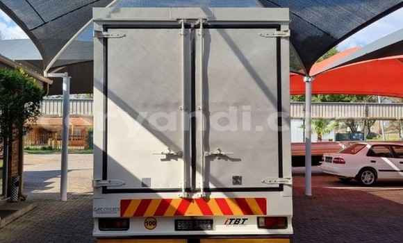 Buy Used Hino 300 Series White Truck in Lusaka in Zambia Buy Used Hino 300 Series White Truck in Lusaka in Zambia