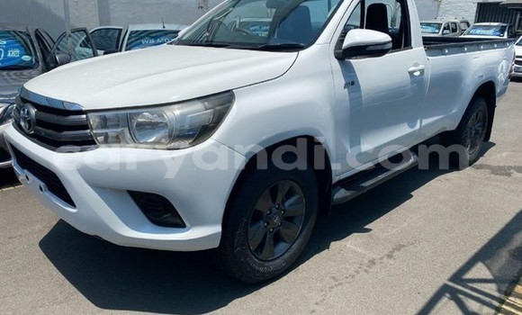 Buy Used Toyota Hilux White Car in Lusaka in Zambia