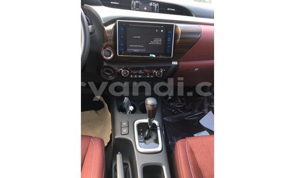 Nunua Imported Toyota Hilux Nyeupe Gari ndani ya Import - Dubai nchini Zambia Nunua Imported Toyota Hilux Nyeupe Gari ndani ya Import - Dubai nchini Zambia