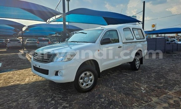 Acheter Occasion Voiture Toyota Hilux Blanc à Lusaka, Zambie