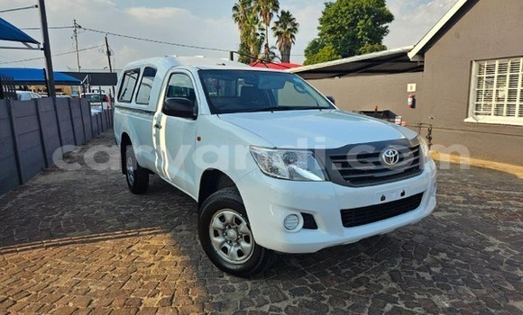 Buy Used Toyota Hilux White Car in Lusaka in Zambia Buy Used Toyota Hilux White Car in Lusaka in Zambia