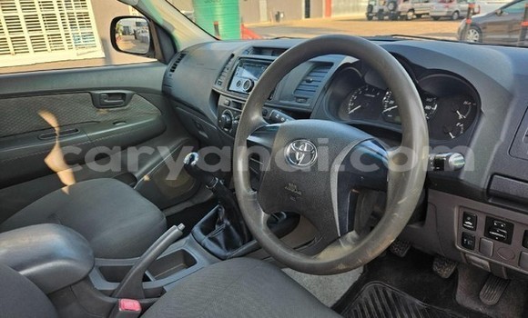 Buy Used Toyota Hilux White Car in Lusaka in Zambia Buy Used Toyota Hilux White Car in Lusaka in Zambia