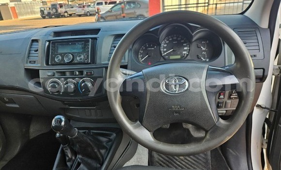 Buy Used Toyota Hilux White Car in Lusaka in Zambia Buy Used Toyota Hilux White Car in Lusaka in Zambia