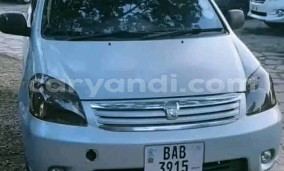 Acheter Occasion Voiture Toyota Raum Blanc à Chingola, Zambie