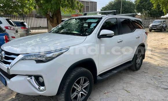 Buy Used Toyota Fortuner White Car in Chipata in Zambia Buy Used Toyota Fortuner White Car in Chipata in Zambia