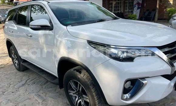 Buy Used Toyota Fortuner White Car in Chipata in Zambia Buy Used Toyota Fortuner White Car in Chipata in Zambia
