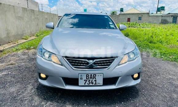 Buy Used Toyota Mark X White Car in Choma in Southern