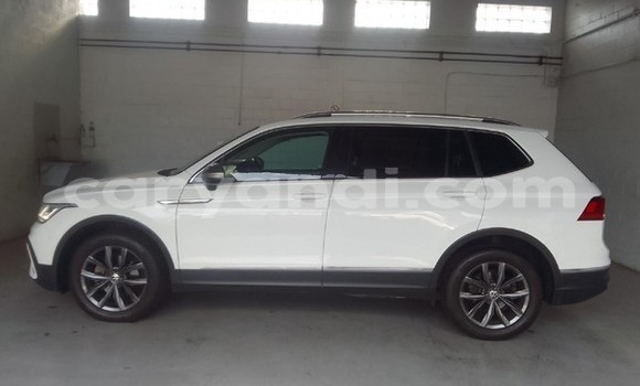 Acheter Occasion Voiture Volkswagen Tiguan Blanc à Lusaka, Zambie Acheter Occasion Voiture Volkswagen Tiguan Blanc à Lusaka, Zambie
