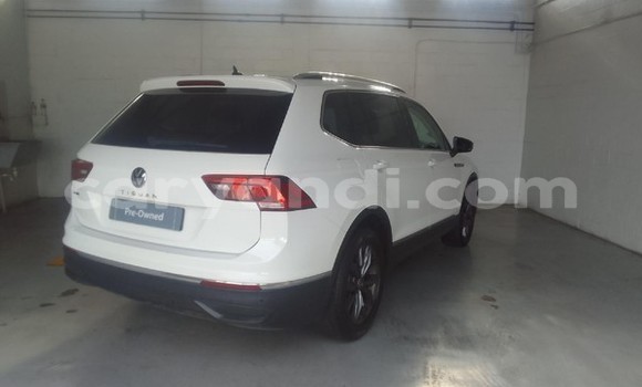 Acheter Occasion Voiture Volkswagen Tiguan Blanc à Lusaka, Zambie Acheter Occasion Voiture Volkswagen Tiguan Blanc à Lusaka, Zambie