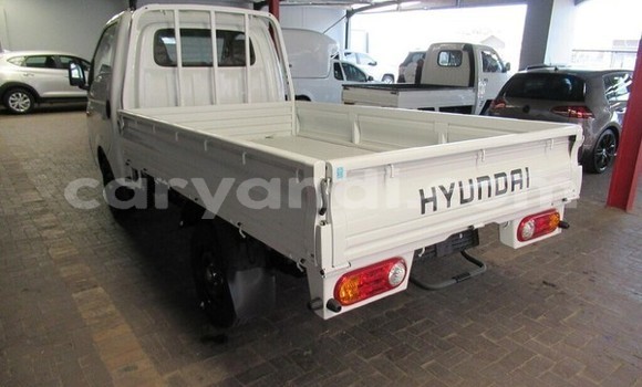 Acheter Occasion Voiture Hyundai H200 Blanc à Lusaka, Zambie Acheter Occasion Voiture Hyundai H200 Blanc à Lusaka, Zambie