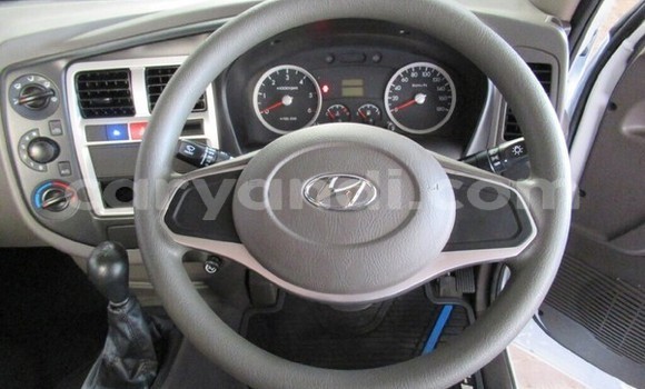 Acheter Occasion Voiture Hyundai H200 Blanc à Lusaka, Zambie Acheter Occasion Voiture Hyundai H200 Blanc à Lusaka, Zambie