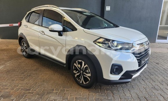 Buy Used Honda BR-V White Car in Lusaka in Zambia Buy Used Honda BR-V White Car in Lusaka in Zambia