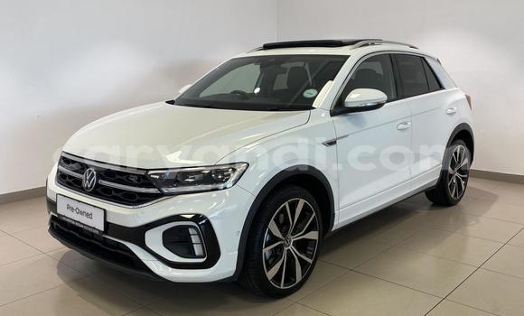 Acheter Occasion Voiture Volkswagen T-Roc Blanc à Lusaka, Zambie