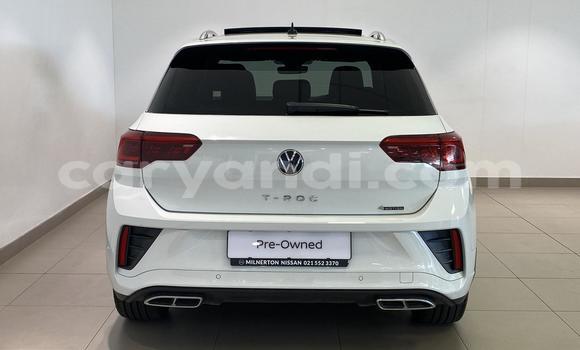 Buy Used Volkswagen T-Roc White Car in Lusaka in Zambia Buy Used Volkswagen T-Roc White Car in Lusaka in Zambia