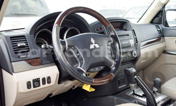 Nunua Imported Mitsubishi Pajero Nyeusi Gari ndani ya Import - Dubai nchini Zambia Nunua Imported Mitsubishi Pajero Nyeusi Gari ndani ya Import - Dubai nchini Zambia