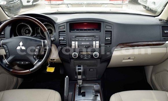 Nunua Imported Mitsubishi Pajero Nyeusi Gari ndani ya Import - Dubai nchini Zambia Nunua Imported Mitsubishi Pajero Nyeusi Gari ndani ya Import - Dubai nchini Zambia