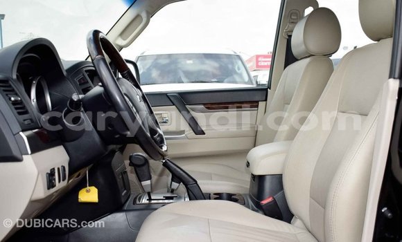 Nunua Imported Mitsubishi Pajero Nyeusi Gari ndani ya Import - Dubai nchini Zambia Nunua Imported Mitsubishi Pajero Nyeusi Gari ndani ya Import - Dubai nchini Zambia