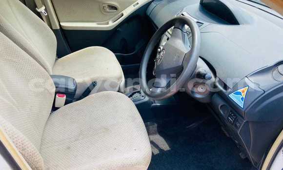 Acheter Occasion Voiture Toyota Vitz Blanc à Chinsali, Nord Acheter Occasion Voiture Toyota Vitz Blanc à Chinsali, Nord