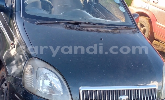 Acheter Occasion Voiture Toyota Vitz Vert à Lusaka, Zambie