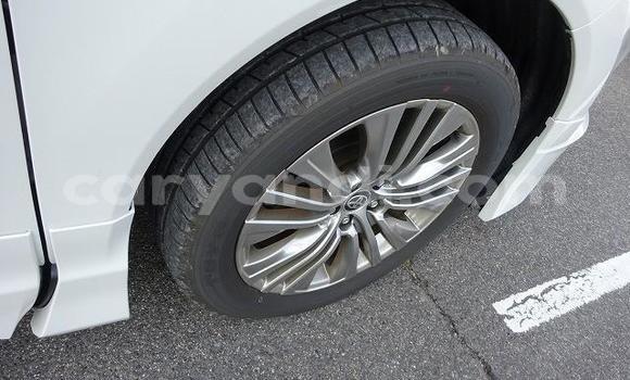 Tenga Tsaru Toyota Harrier Chena Mota in Chilanga in Lusaka Tenga Tsaru Toyota Harrier Chena Mota in Chilanga in Lusaka