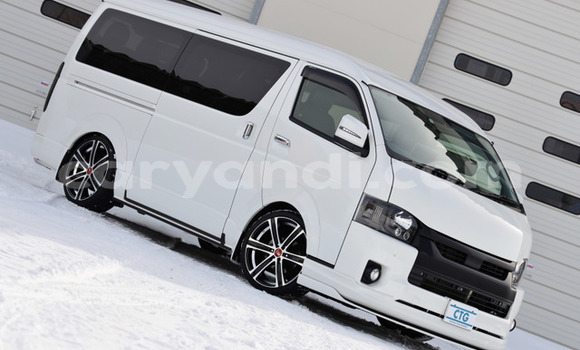 Buy Used Toyota Hiace White Car in Lusaka in Zambia Buy Used Toyota Hiace White Car in Lusaka in Zambia