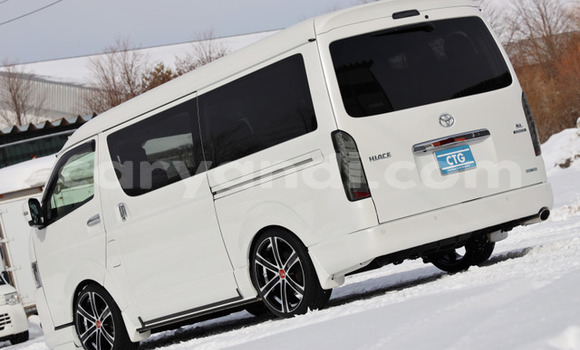 Buy Used Toyota Hiace White Car in Lusaka in Zambia Buy Used Toyota Hiace White Car in Lusaka in Zambia