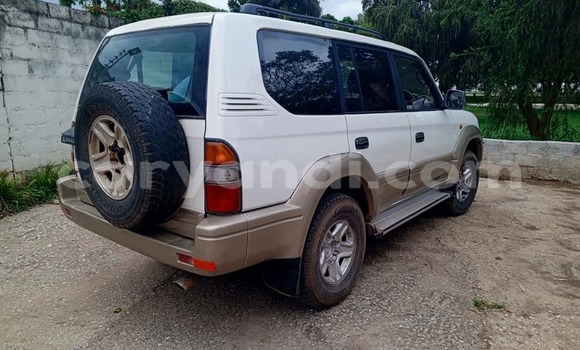 Tenga Tsaru Toyota Land Cruiser Prado Zvimwe Mota in Lusaka in Zambia Tenga Tsaru Toyota Land Cruiser Prado Zvimwe Mota in Lusaka in Zambia