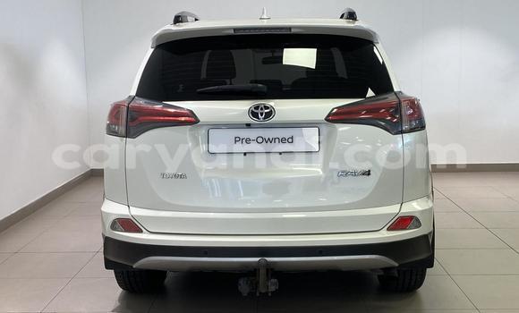 Acheter Occasion Voiture Toyota RAV4 Blanc à Chingola, Zambie Acheter Occasion Voiture Toyota RAV4 Blanc à Chingola, Zambie
