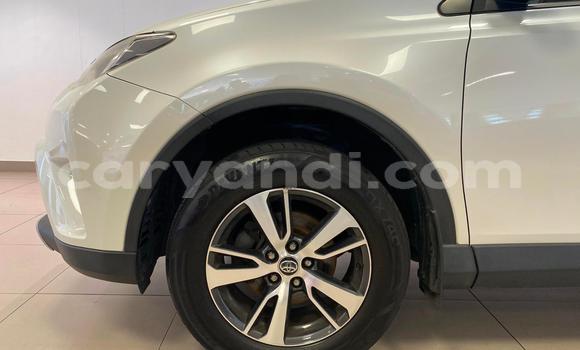 Acheter Occasion Voiture Toyota RAV4 Blanc à Chingola, Zambie Acheter Occasion Voiture Toyota RAV4 Blanc à Chingola, Zambie