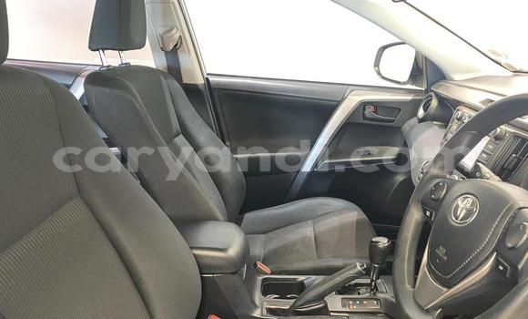 Acheter Occasion Voiture Toyota RAV4 Blanc à Chingola, Zambie Acheter Occasion Voiture Toyota RAV4 Blanc à Chingola, Zambie