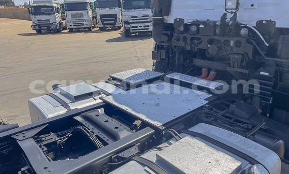 Nunua Ilio tumika Nissan UD Nyeupe Lori ndani ya Lusaka nchini Zambia Nunua Ilio tumika Nissan UD Nyeupe Lori ndani ya Lusaka nchini Zambia