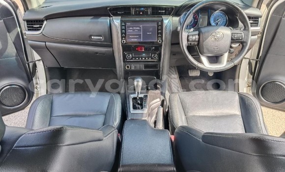 Nunua Ilio tumika Toyota Fortuner Nyeupe Gari ndani ya Lusaka nchini Zambia Nunua Ilio tumika Toyota Fortuner Nyeupe Gari ndani ya Lusaka nchini Zambia
