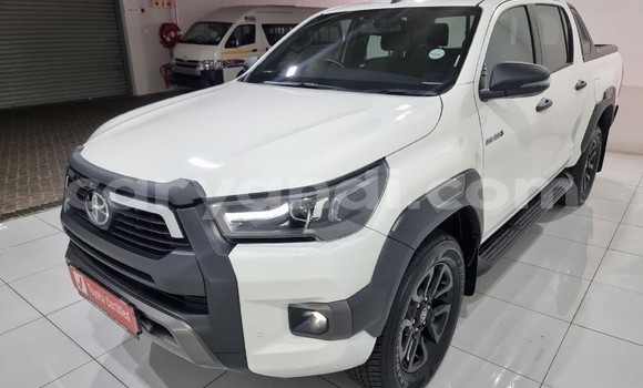 Acheter Occasion Voiture Toyota Hilux Blanc à Lusaka, Zambie