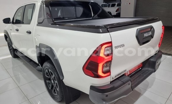 Buy Used Toyota Hilux White Car in Lusaka in Zambia Buy Used Toyota Hilux White Car in Lusaka in Zambia