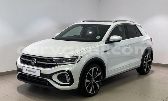 Buy Used Volkswagen T-Roc White Car in Lusaka in Zambia