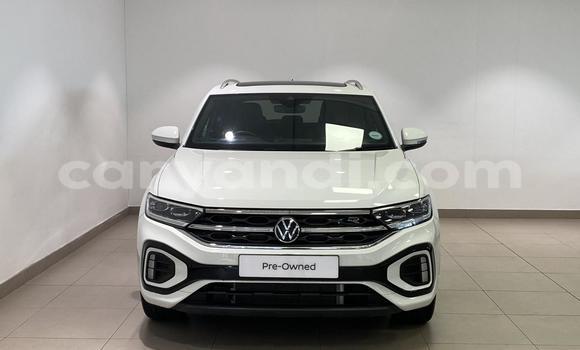Buy Used Volkswagen T-Roc White Car in Lusaka in Zambia Buy Used Volkswagen T-Roc White Car in Lusaka in Zambia