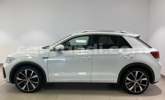 Buy Used Volkswagen T-Roc White Car in Lusaka in Zambia Buy Used Volkswagen T-Roc White Car in Lusaka in Zambia