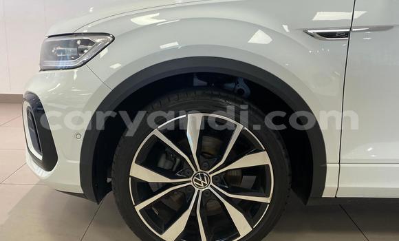 Buy Used Volkswagen T-Roc White Car in Lusaka in Zambia Buy Used Volkswagen T-Roc White Car in Lusaka in Zambia