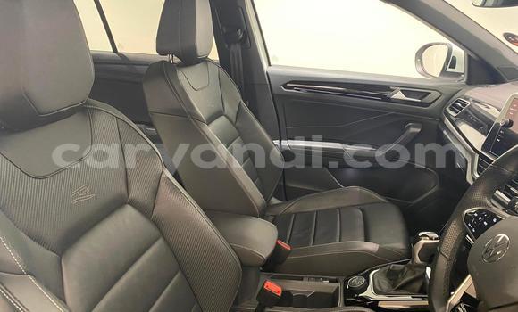 Buy Used Volkswagen T-Roc White Car in Lusaka in Zambia Buy Used Volkswagen T-Roc White Car in Lusaka in Zambia