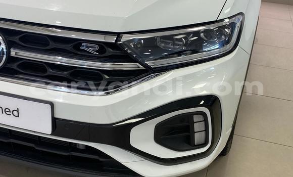 Buy Used Volkswagen T-Roc White Car in Lusaka in Zambia Buy Used Volkswagen T-Roc White Car in Lusaka in Zambia