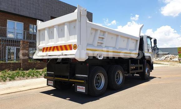 Buy Used Isuzu FTR 850 White Truck in Lusaka in Zambia Buy Used Isuzu FTR 850 White Truck in Lusaka in Zambia