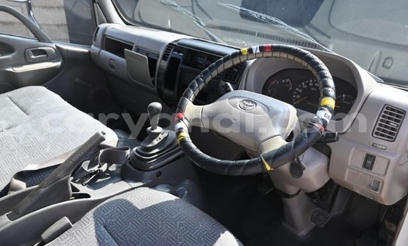 Acheter Occasion Utilitaire Toyota Dyna Blanc à Livingstone, Zambie Acheter Occasion Utilitaire Toyota Dyna Blanc à Livingstone, Zambie