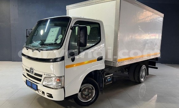Buy Used Toyota Dyna White Truck in Solwezi in North-Western