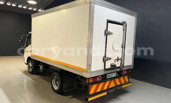 Buy Used Toyota Dyna White Truck in Solwezi in North-Western Buy Used Toyota Dyna White Truck in Solwezi in North-Western