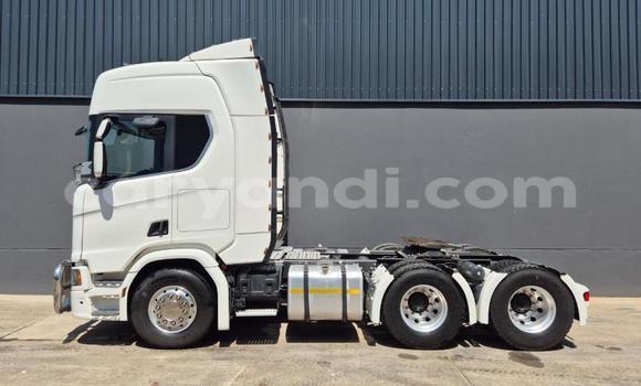 Buy Used Scania R420 White Truck in Livingstone in Zambia Buy Used Scania R420 White Truck in Livingstone in Zambia