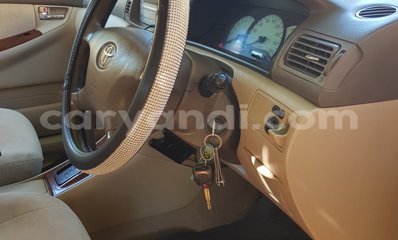 Nunua Ilio tumika Toyota Corolla Fedha Gari ndani ya Mazabuka nchini Kusini Nunua Ilio tumika Toyota Corolla Fedha Gari ndani ya Mazabuka nchini Kusini