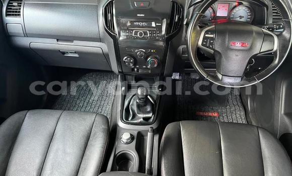Buy Used Isuzu D–MAX White Car in Livingstone in Zambia Buy Used Isuzu D–MAX White Car in Livingstone in Zambia